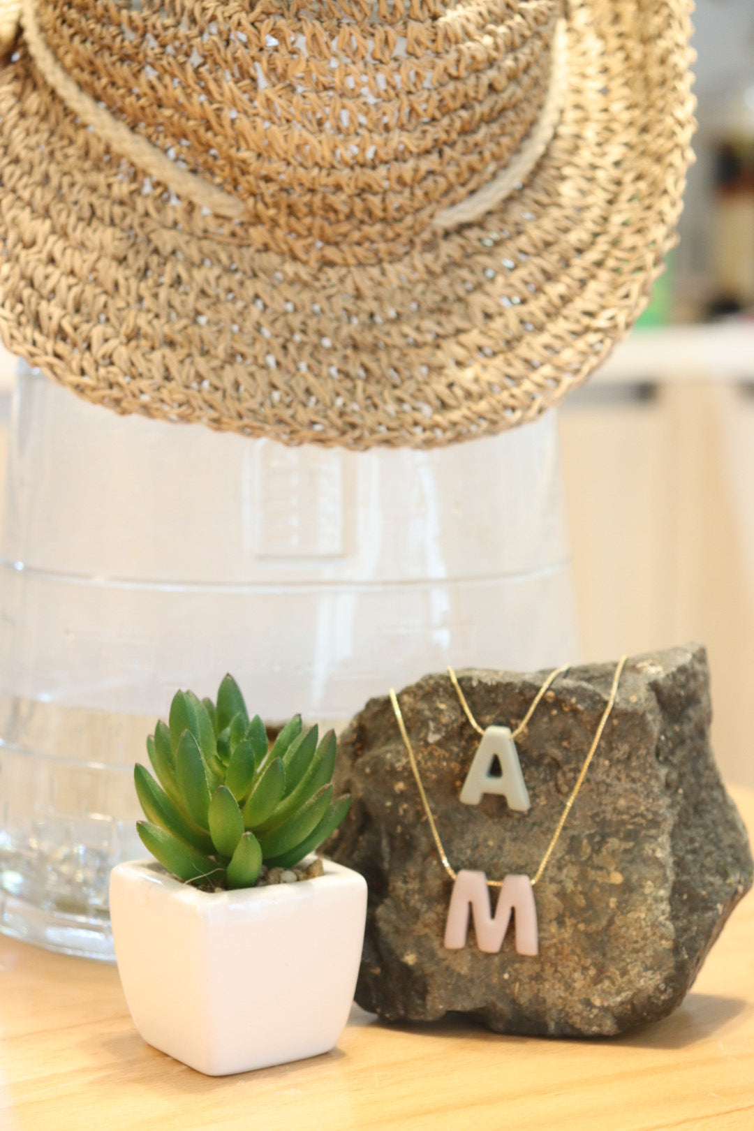 Collar Letra Grande A-L