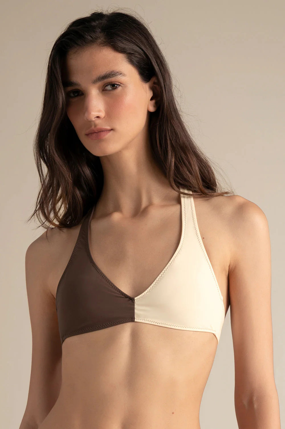 Sporty bikini top